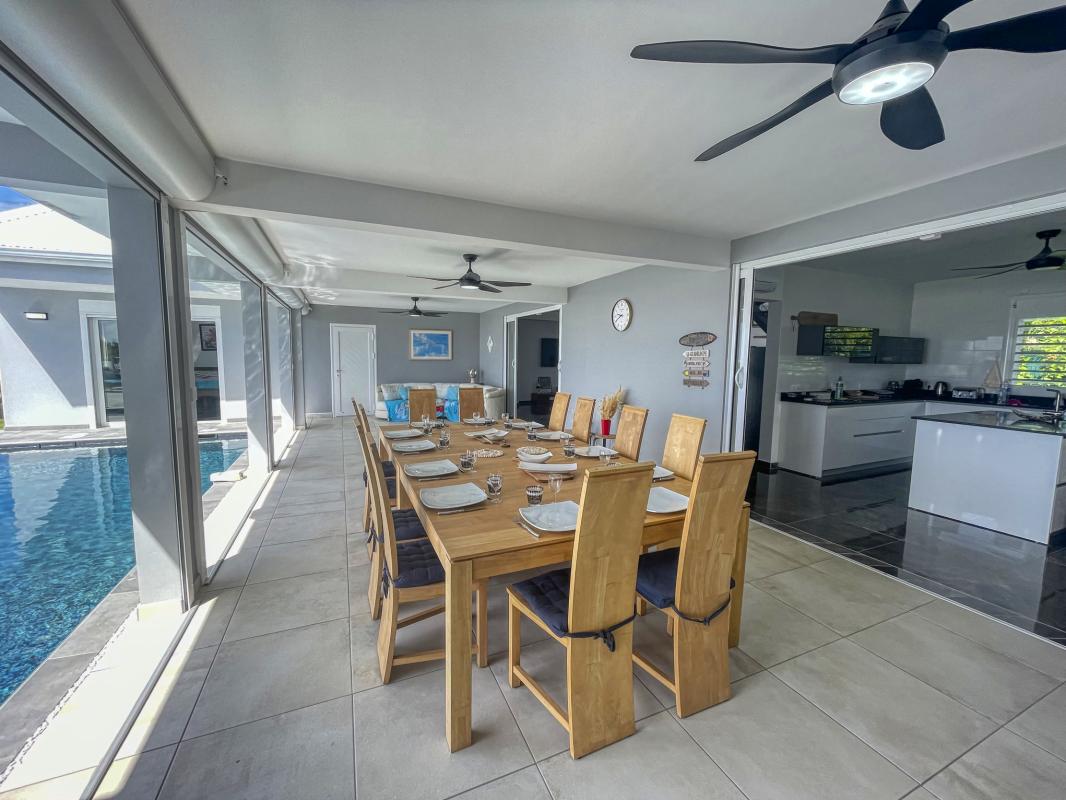 15.Location villa piscine vue mer St François Guadeloupe_Terrasse